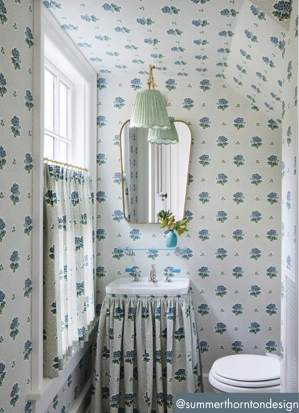 Warner House Windrush Fabric & Wallpaper